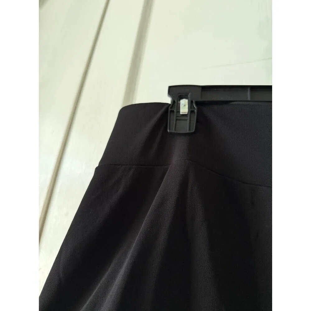 Women’s size large black skirt